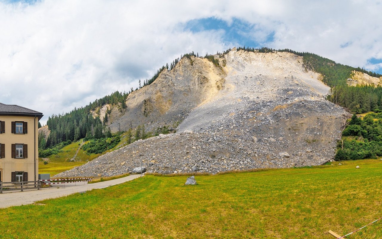 1,2 Millionen Kubikmeter Fels donnerten im Juni 2023 bei Brienz (GR) ins Tal.