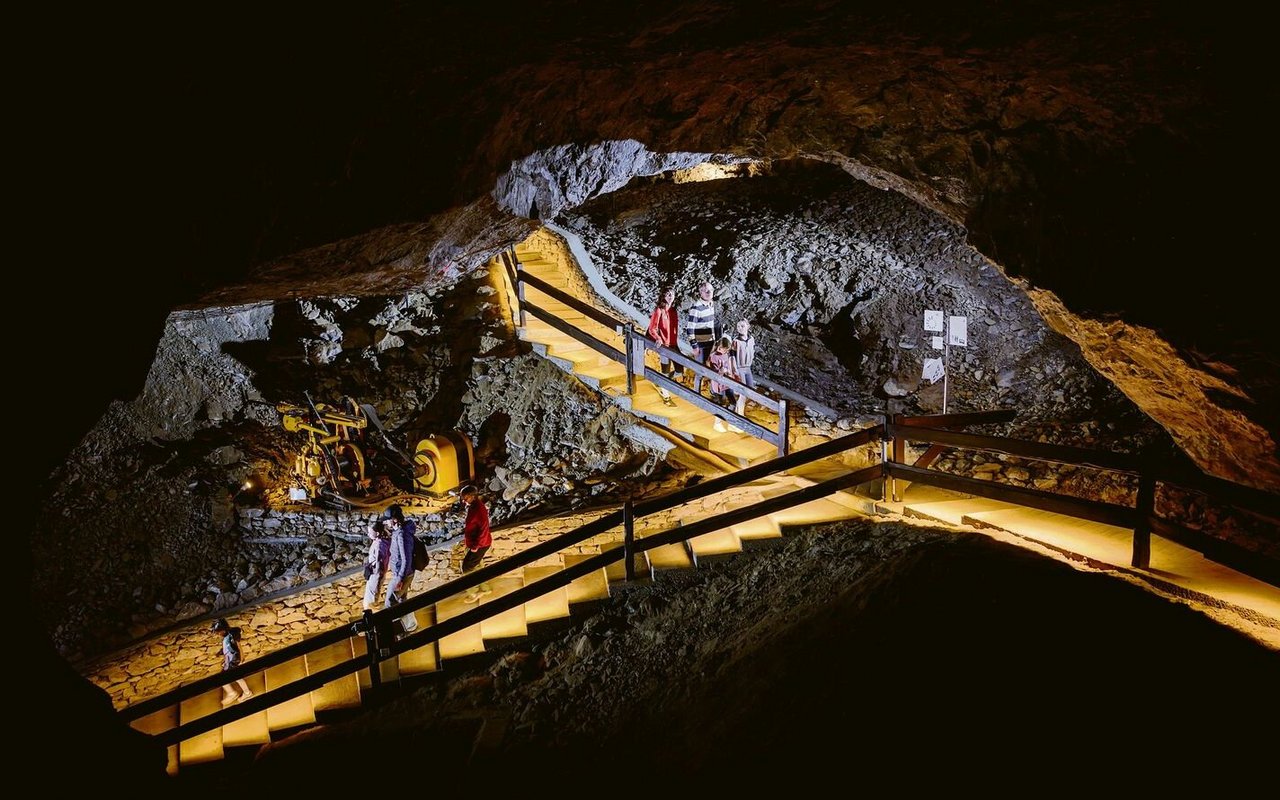 Im Waadtländer Chablais liegtdie Salzmine von Bex 1,6 Kilometertief im Berg.